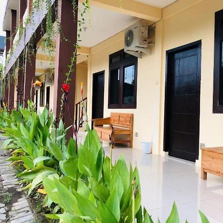 Calliandra Homestay Banyuwangi  Eksteriør bilde